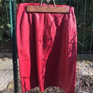 🔥 Gap Red Leather Skirt 🌺